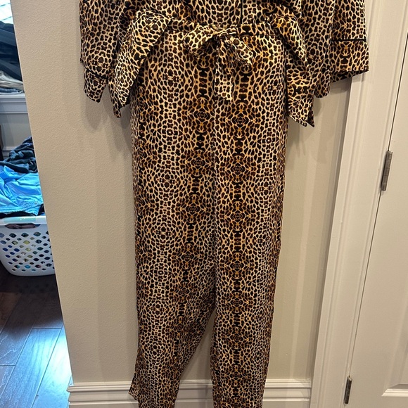 Oscar de la Renta Leopard Print Pajama Set- size XL - Picture 3 of 6